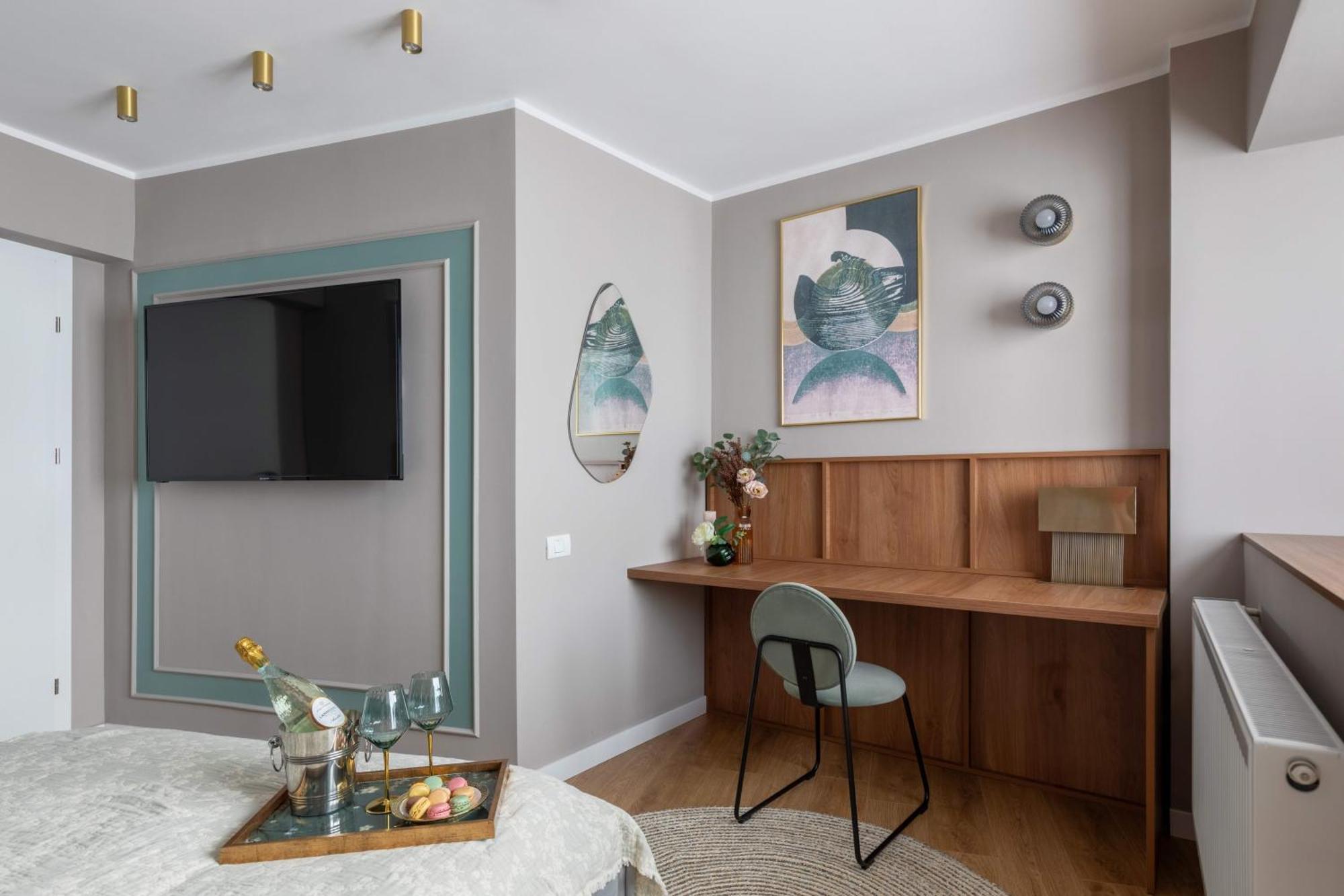Holt - Sublime Minty Green 1Br On The Park Бухарест Экстерьер фото